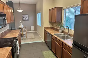 8009 W Beck Ln, Peoria, AZ 85382 - Photo 5