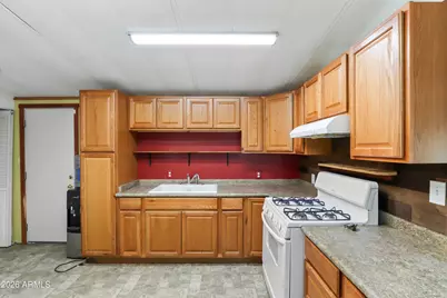 18685 W Bobcat Road, Casa Grande, AZ 85122 - Photo 9