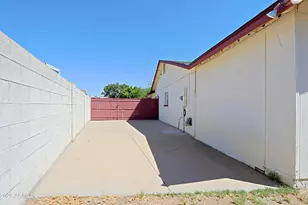 3721 W Calavar Rd, Phoenix, AZ 85053 - Photo 25