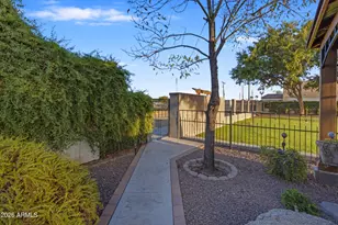13619 E Morgan Dr, Gilbert, AZ 85295 - Photo 27
