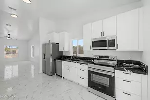 3235 W Vaquero Dr, Eloy, AZ 85131 - Photo 3