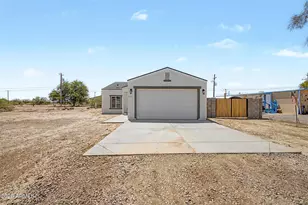 3235 W Vaquero Dr, Eloy, AZ 85131 - Photo 1