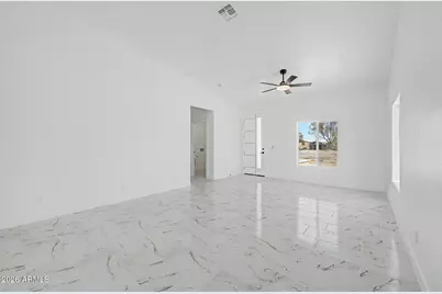 3235 W Vaquero Drive, Eloy, AZ 85131 - Photo 5