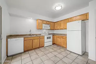 3301 E Kelton Ln, Phoenix, AZ 85032 - Photo 17