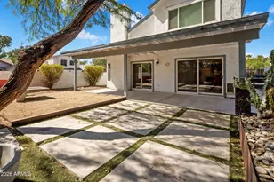717 E Sack Dr, Phoenix, AZ 85024 - Photo 17