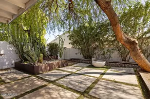 717 E Sack Dr, Phoenix, AZ 85024 - Photo 13
