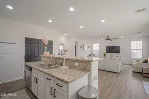 6757 S Tucana Ln, Gilbert, AZ 85298 - Photo 17