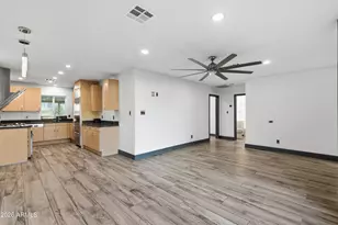 3402 N 26th Pl, Phoenix, AZ 85016 - Photo 9