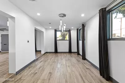 3402 N 26th Place, Phoenix, AZ 85016 - Photo 17