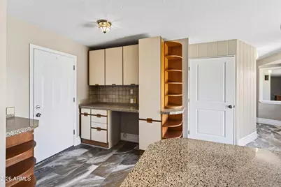 10250 N 26th Place, Phoenix, AZ 85028 - Photo 15