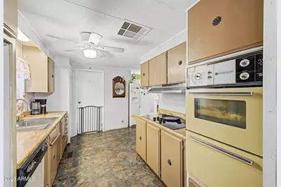 303 E South Mountain Avenue #145, Phoenix, AZ 85042 - Photo 11