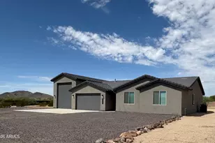 39026 N 9th Ave, Phoenix, AZ 85086 - Photo 1