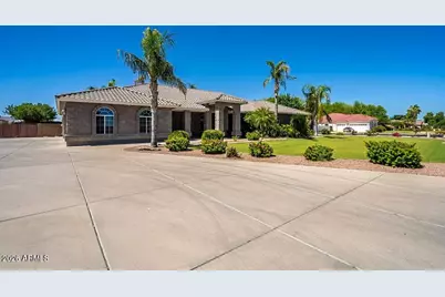 2607 E Melrose Street, Gilbert, AZ 85297 - Photo 3