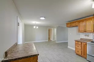6321 W Palm Ln, Phoenix, AZ 85035 - Photo 13