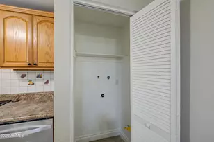 6321 W Palm Ln, Phoenix, AZ 85035 - Photo 37