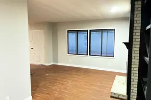 303 E South Mountain Ave, Phoenix, AZ 85042 - Photo 15