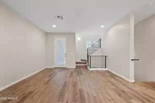 2090 S Dorsey Ln, Tempe, AZ 85282 - Photo 7