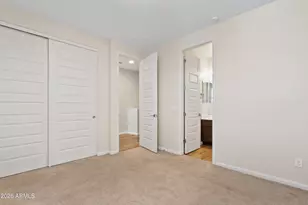 2090 S Dorsey Ln, Tempe, AZ 85282 - Photo 9