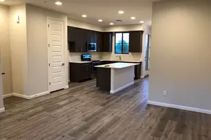 2090 S Dorsey Ln, Tempe, AZ 85282 - Photo 5
