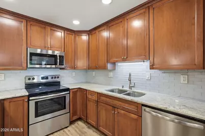 5525 E Thomas Road #C2, Phoenix, AZ 85018 - Photo 7
