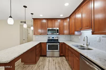 5525 E Thomas Road #C2, Phoenix, AZ 85018 - Photo 5