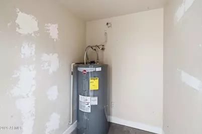 8028 N 48th Avenue, Glendale, AZ 85302 - Photo 25