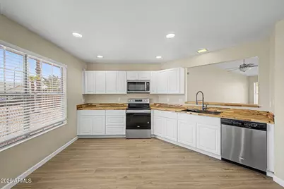 3612 W Fairview Lane, Chandler, AZ 85226 - Photo 9