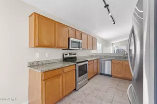 9258 W Monroe St, Peoria, AZ 85345 - Photo 13