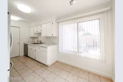 10833 W Santa Fe Drive, Sun City, AZ 85351 - Photo 15