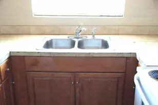 7106 N 68th Ave, Glendale, AZ 85303 - Photo 11