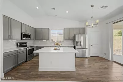 11217 N 157th Avenue, Surprise, AZ 85379 - Photo 9