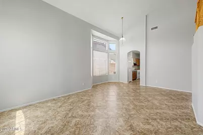 10934 W Locust Lane, Avondale, AZ 85323 - Photo 7