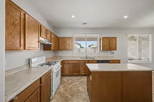 10934 W Locust Ln, Avondale, AZ 85323 - Photo 15