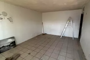 2108 E Alta Vista Rd, Phoenix, AZ 85042 - Photo 5