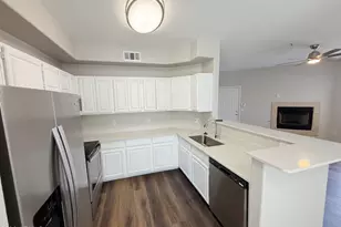 2929 W Yorkshire Dr, Phoenix, AZ 85027 - Photo 7
