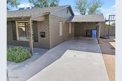 4446 N 33rd Place, Phoenix, AZ 85018 - Photo 3