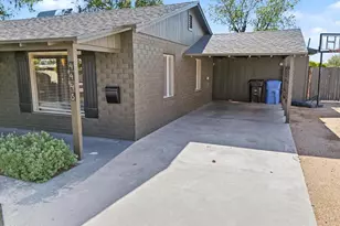 4446 N 33rd Pl, Phoenix, AZ 85018 - Photo 3