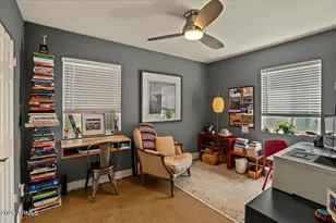 4446 N 33rd Pl, Phoenix, AZ 85018 - Photo 17