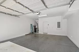 3866 E Cat Balue Dr, Phoenix, AZ 85050 - Photo 31