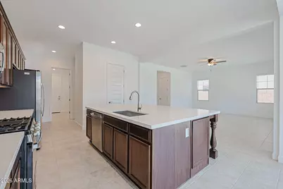 7687 W Bronco Trail, Peoria, AZ 85383 - Photo 5
