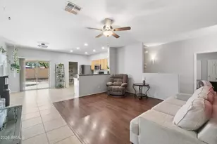 41326 N Parker Ln, Phoenix, AZ 85086 - Photo 5