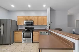 41326 N Parker Ln, Phoenix, AZ 85086 - Photo 9