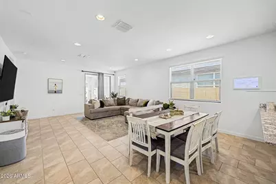 2516 W Hidalgo Avenue, Phoenix, AZ 85041 - Photo 7