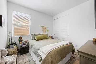 2516 W Hidalgo Avenue, Phoenix, AZ 85041 - Photo 15