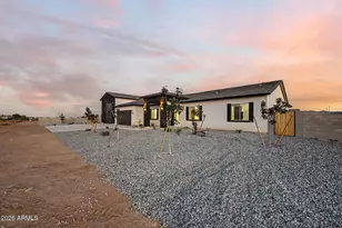 24025 W Beacon Ln, Wittmann, AZ 85361 - Photo 3