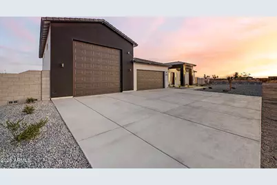 24025 W Beacon Lane, Wittmann, AZ 85361 - Photo 5