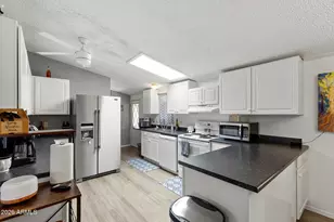 11275 N 99th Ave, Peoria, AZ 85345 - Photo 17