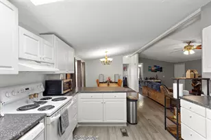11275 N 99th Ave, Peoria, AZ 85345 - Photo 21
