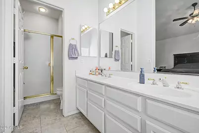 4733 E Bighorn Avenue, Phoenix, AZ 85044 - Photo 15