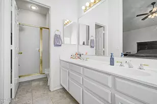 4733 E Bighorn Ave, Phoenix, AZ 85044 - Photo 15